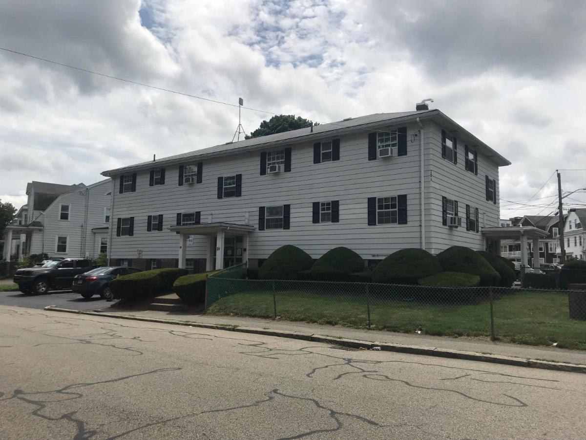 Brookside House Hotel Quincy Exterior photo
